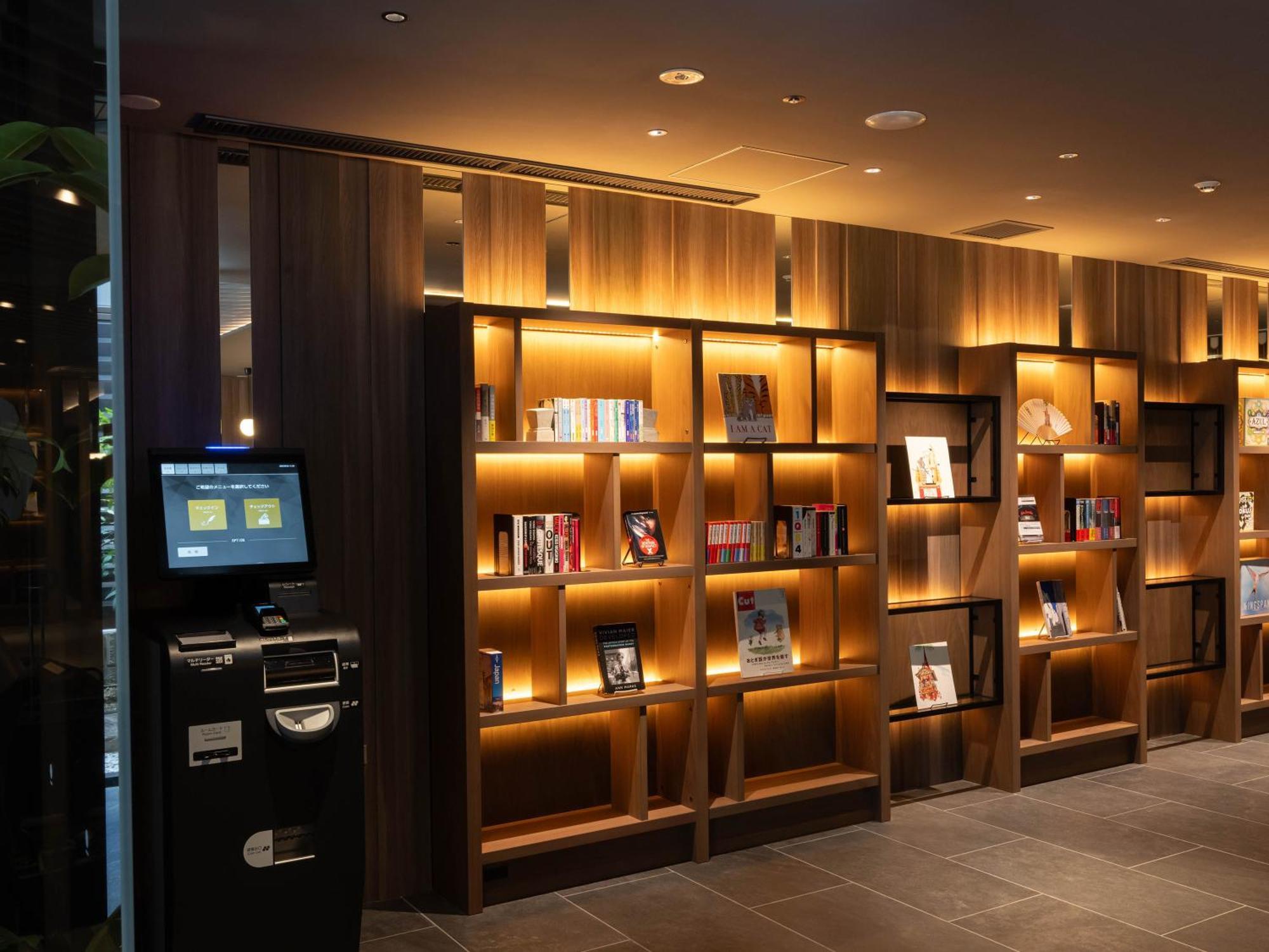 Отель Insomnia Kyoto Oike Экстерьер фото